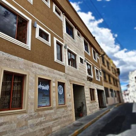 Hotel Marsella Quito Exterior photo